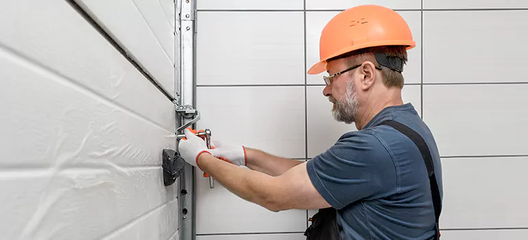 Commercial Garage Door Repair in New Horizons, BC